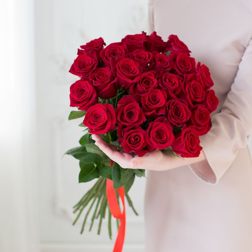 букет красных роз доставка, фото 24
