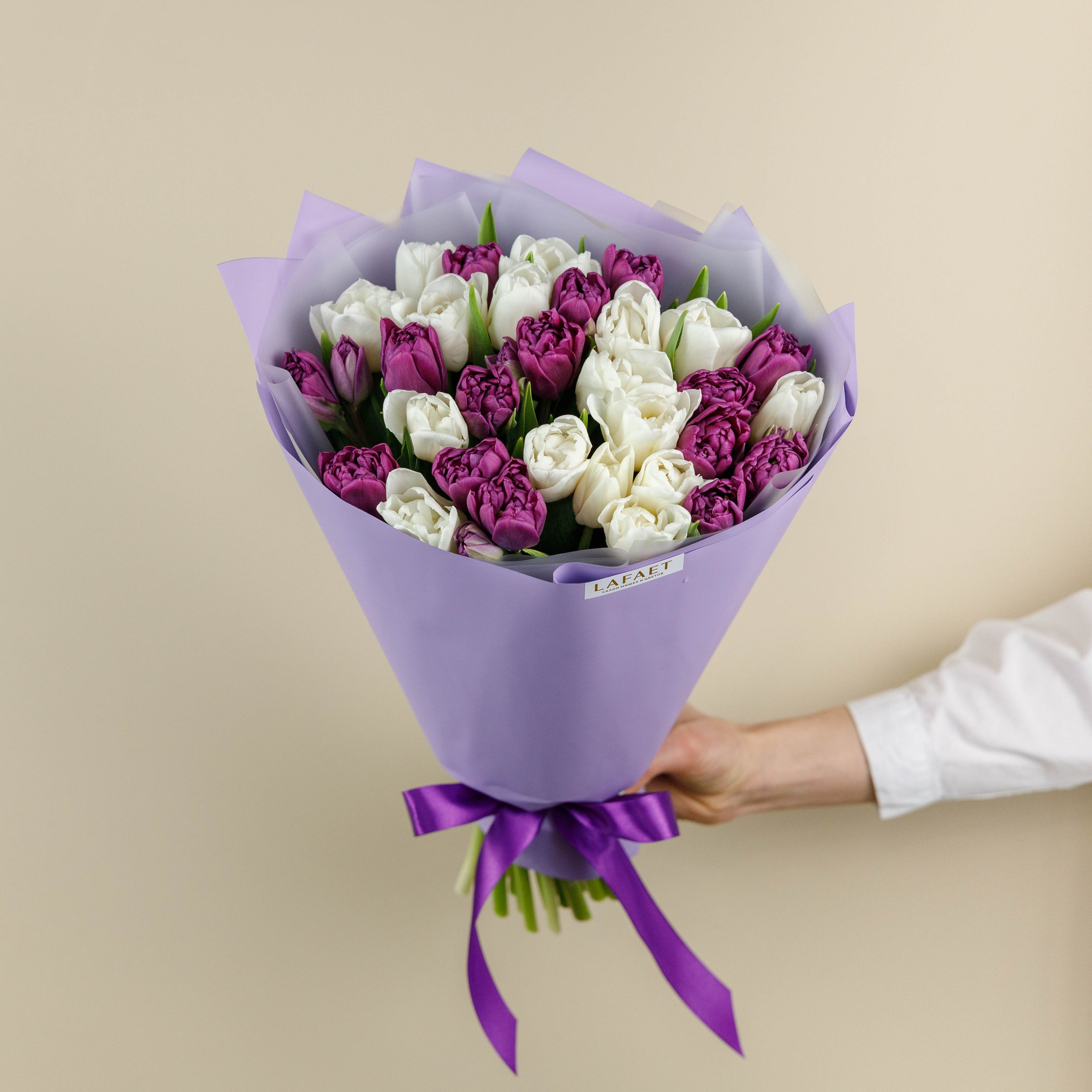 Букеты цветов на 8 марта заказать с доставкой в Москве | StudioFlor