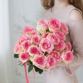 купить нежно розовые розы